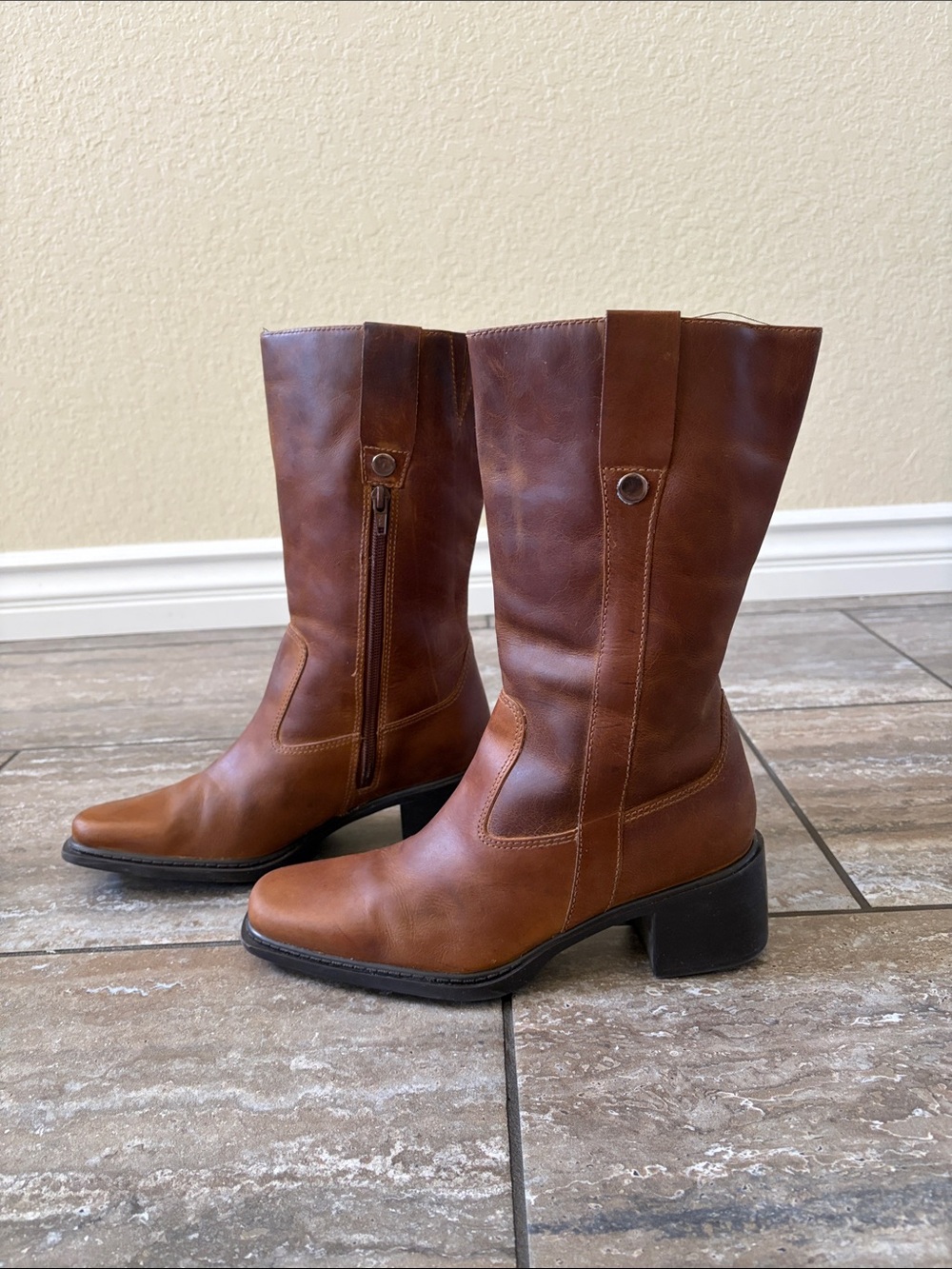 Vintage Classic Brown Leather Mid-Calf square toe heeled Boots